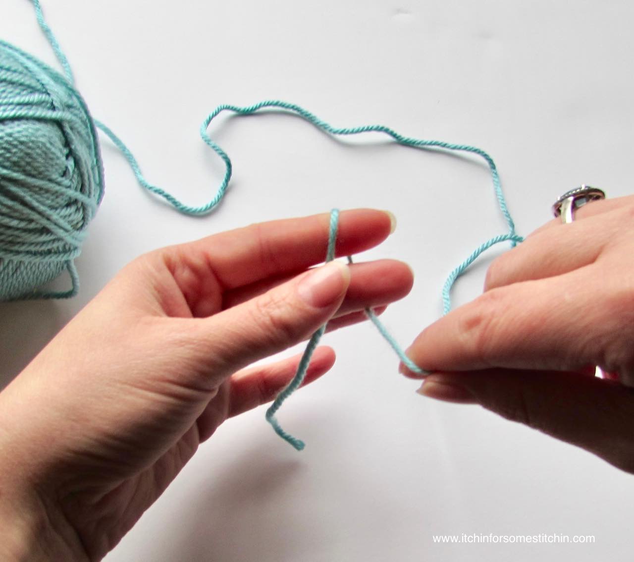 How to Make a Slip Knot for Crochet: 2 Easy Methods - Sarah Maker