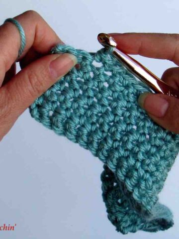 How to Single Crochet for Beginners by www.itchinforsomestitchin.com