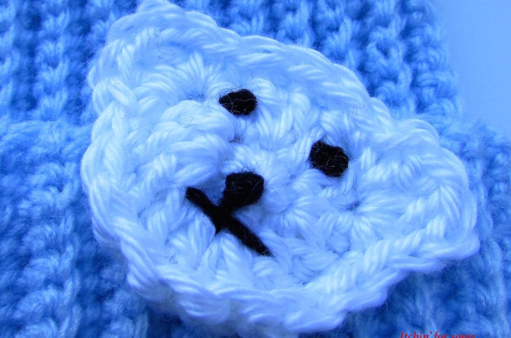 Polar Bear applique by www.itchinforsomestitchin.com