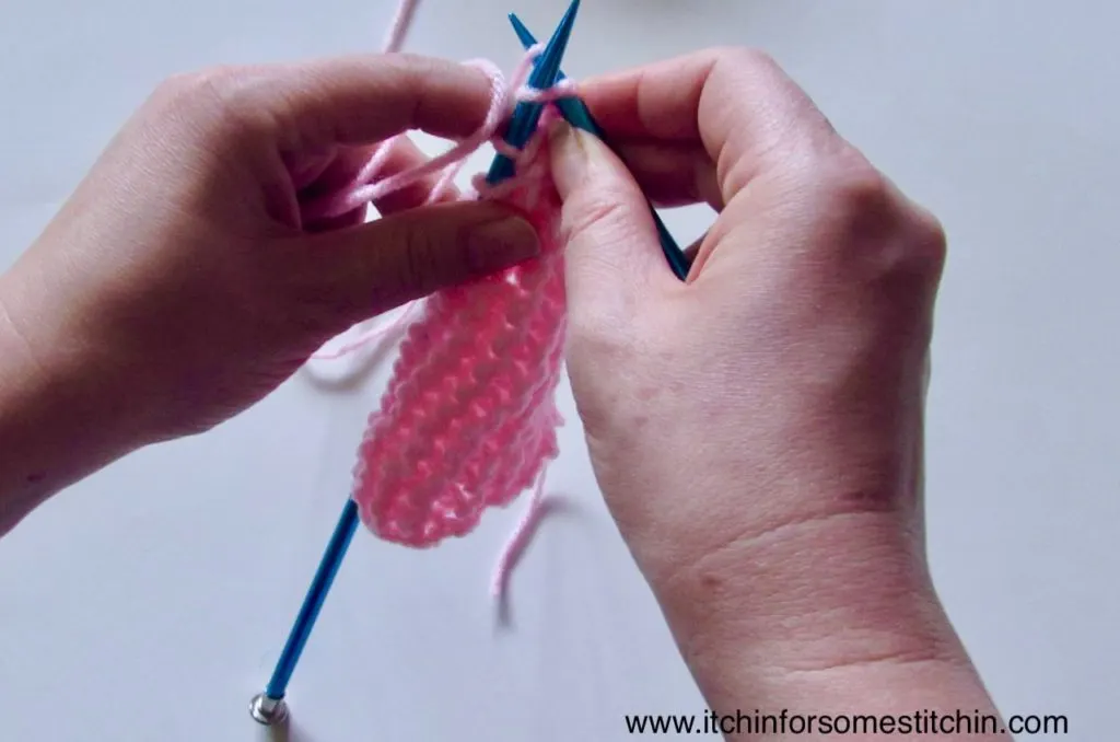 How to Add a Stitch in Knitting by www.itchinforsomestitchin.com