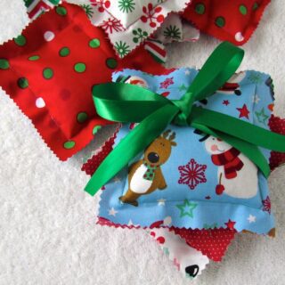 Scented Sachets by www.itchinforsomestitchin.com