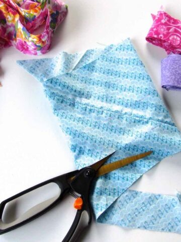 Continuous bias binding by www.itchinforsomestitchin.com