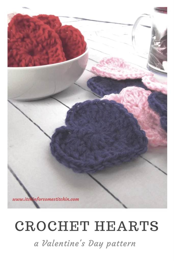 How to Crochet Hearts by itchinforsomestitchin.com