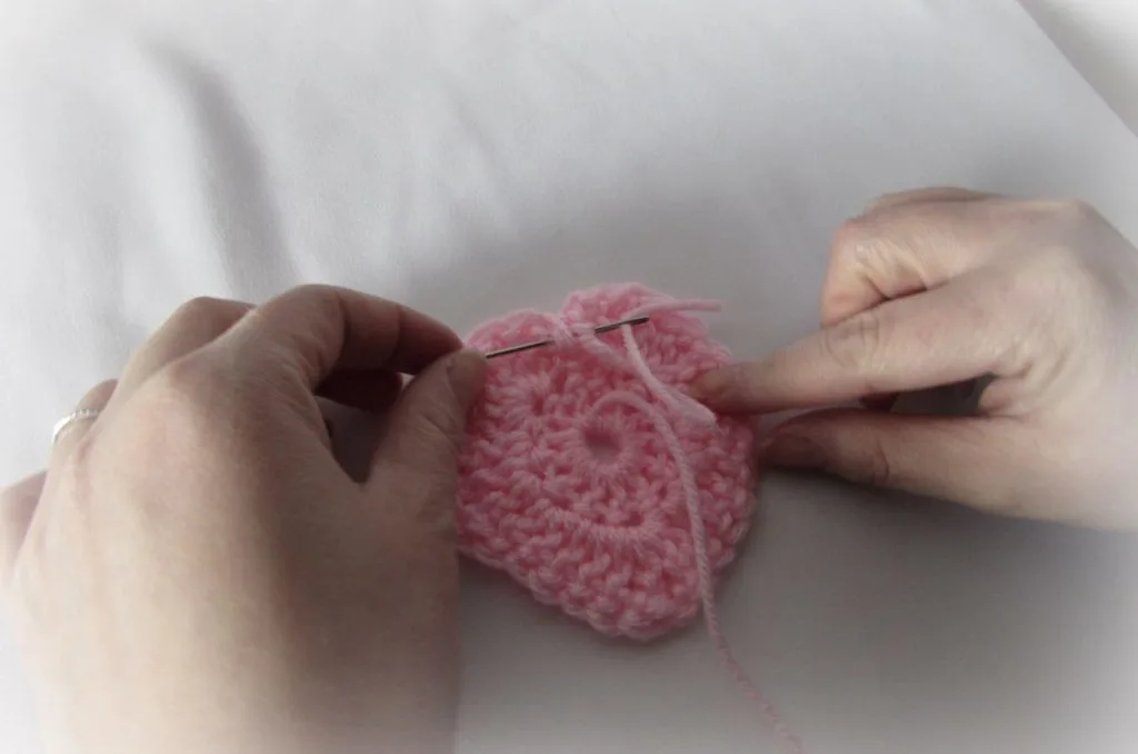 Sewing Crochet Heart Arches www.itchinforsomestitchin.com