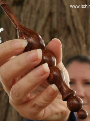 Nelsonwood Crochet Hook Review by www.itchinforsomestitchin.com