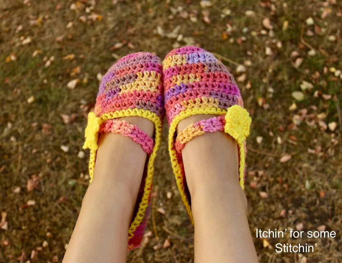 Easy Beginner Crochet Slipper Pattern for Women