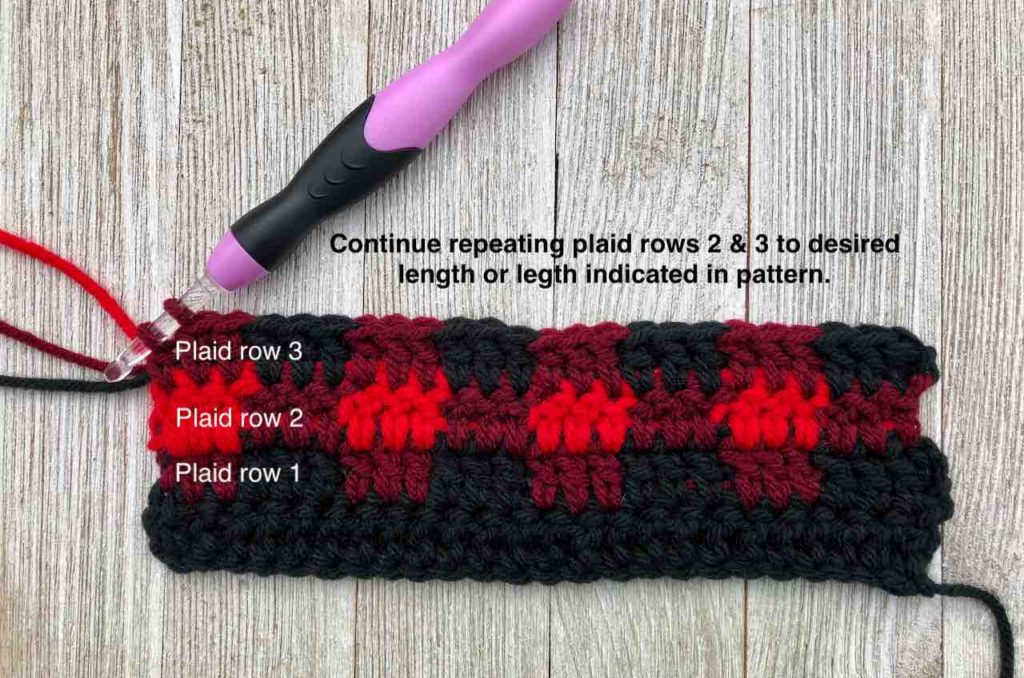 How to Crochet the Plaid Stitch by www.itchinforsomestitchin.com