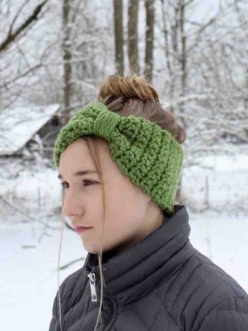 Chunky Bowtie Headband by itchinforsomestitchin.com