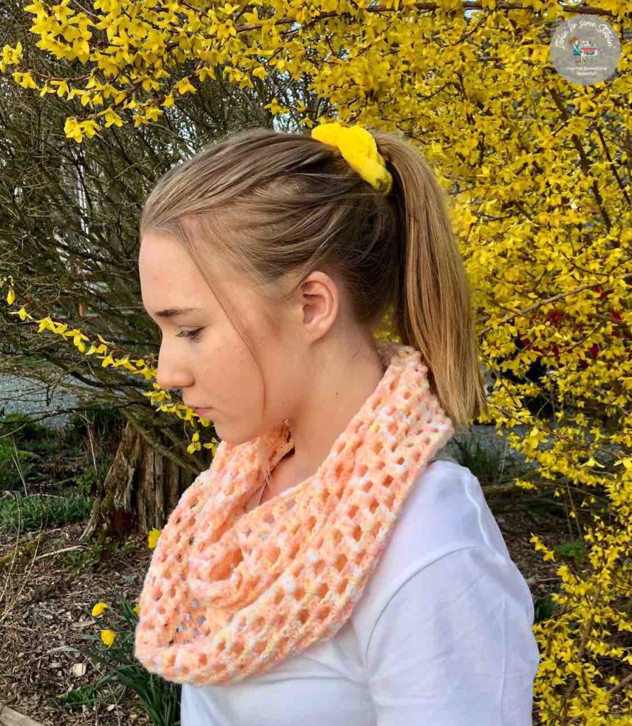 Modern Granny Infinity Scarf by itchinforsomestitchin.com