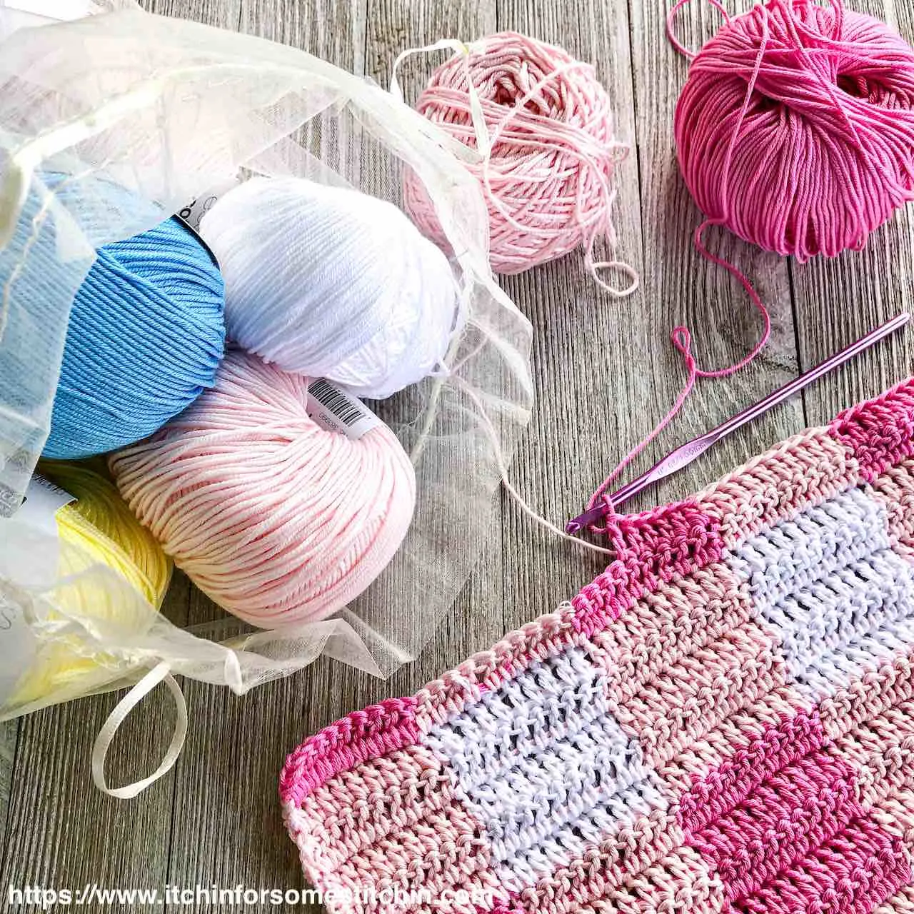 Crochet Gingham Placemats by www.itchinforsomestitchin.com