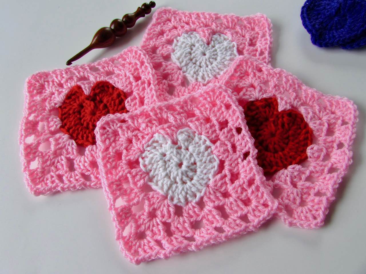 Does anyone know how to make this diagonal heart granny square? :  r/crochetpatterns