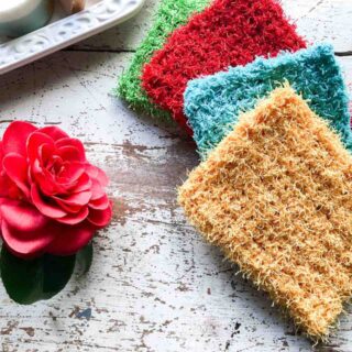 Big and Thick Crochet Dish Scrubby by itchinforsomestitchin.com