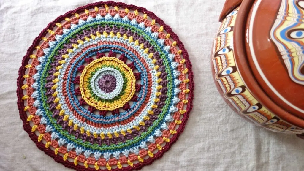 Joyful Mandala  www.itchinforsomestitchin.com