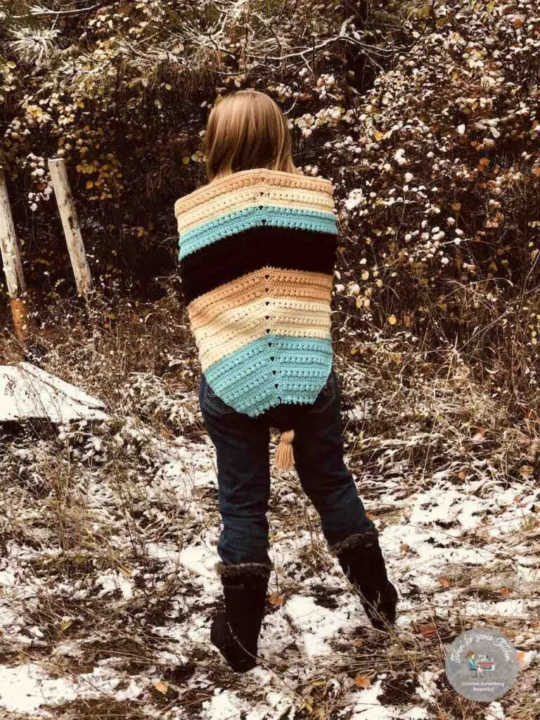 Crochet Bead Stitch Shawl pattern by https://itchinforsomestitchin.com
