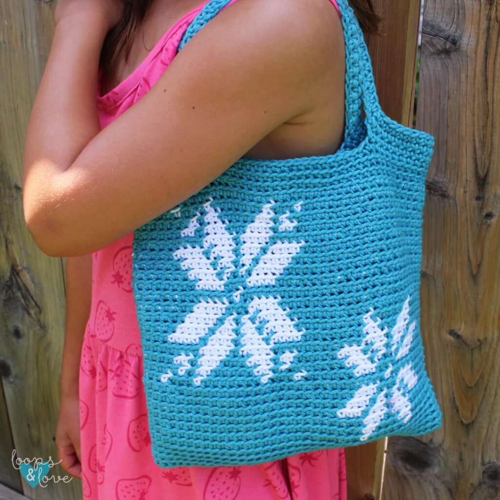 Crochet Snowflake Bag by Loops and Love Crochet