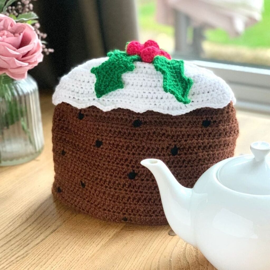 Christmas Pudding Tea Pot Cover by Cosy Rosie