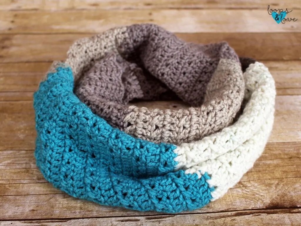 Criss Cross Infinity Scarf by Loops and Love Crochet