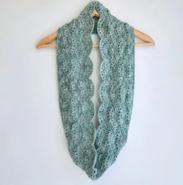 Clover Fan Crochet Infinity Scarf