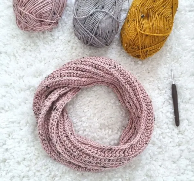 Tweed Crochet Neck Warmer Pattern