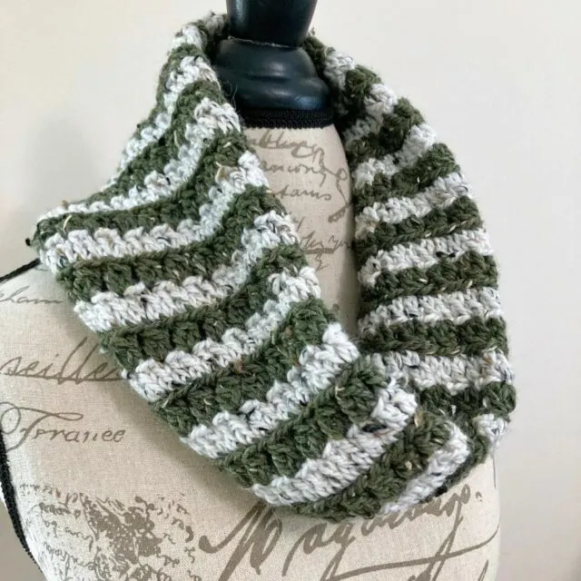Snowbank Crochet Cowl Pattern