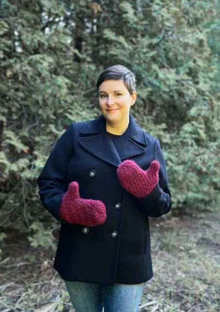 Autumn Berry Crochet Mittens Pattern