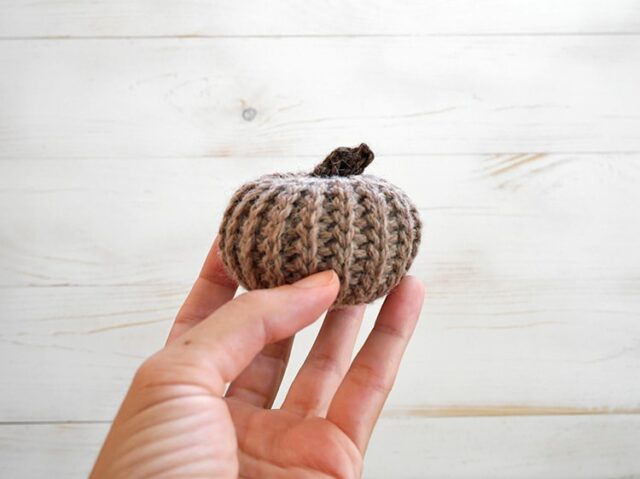 Crochet Pumpkin by Malloo Knits