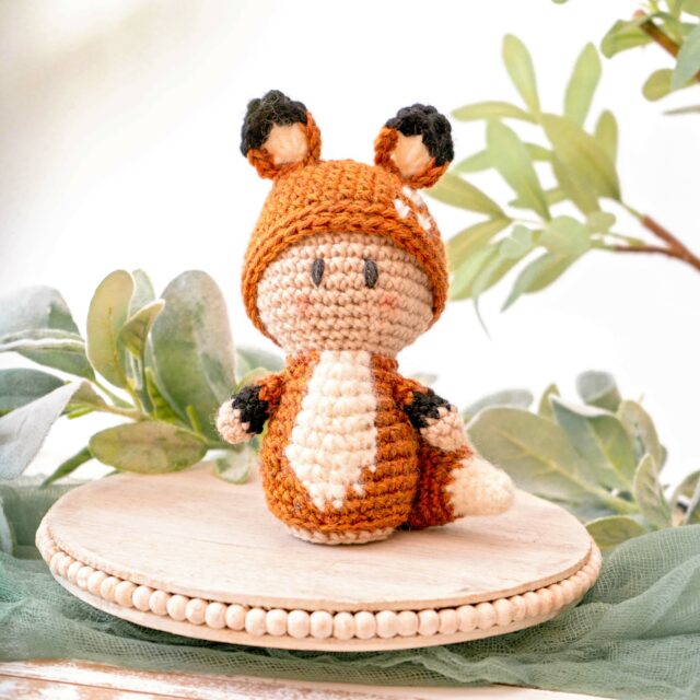 Take adorable to the next level with this cheeky crochet fox. Perfect for a woodland decor theme, or as a gift. This is a great beginner ami crochet pattern or for any level of crocheter. There is a video tutorial to guide you through the steps of amigurumi crochet by Briana K. Designs