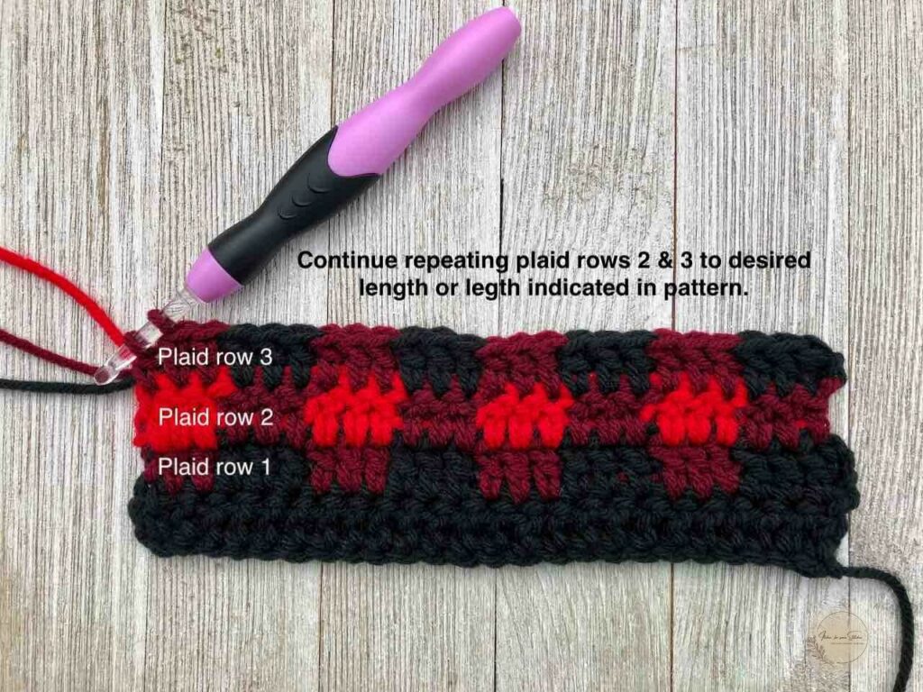 Crochet plaid stitch swatch worked in buffalo plaid colors