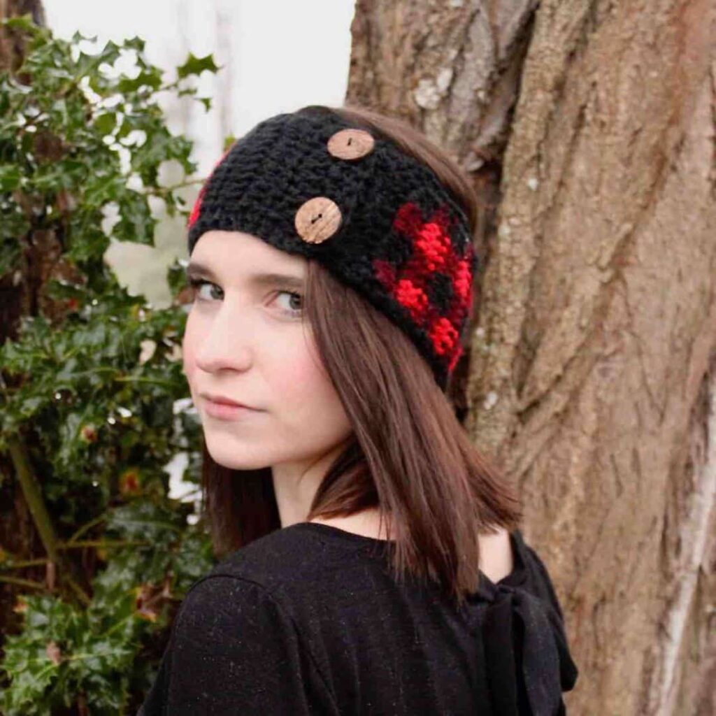 Simply Chic Buffalo Plaid Ear Warmer crochet pattern worked using the plaid stitch